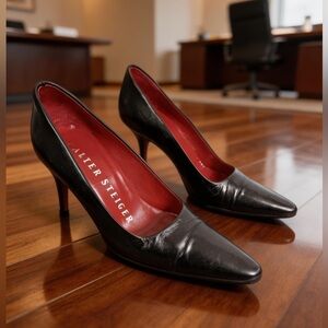 Walter Steiger women’s Blue Heels with Pointed Toe size 5.5 B